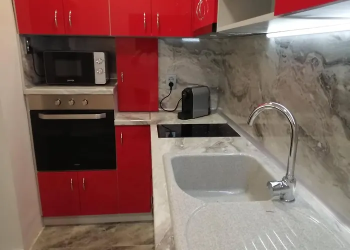 в сърцето на очаква прекрасен и просторен Apartament Warna